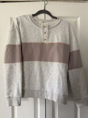 Hem & Thread Light Gray and Mauve Crewneck Sweatshirt